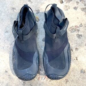 Teva Aqua Sock Shoe Men’s Size 11 Black